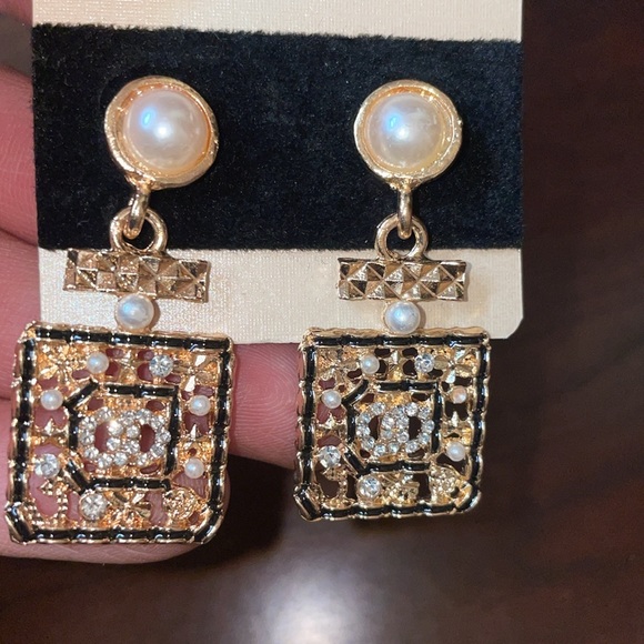 Jewelry - Fashion  earring